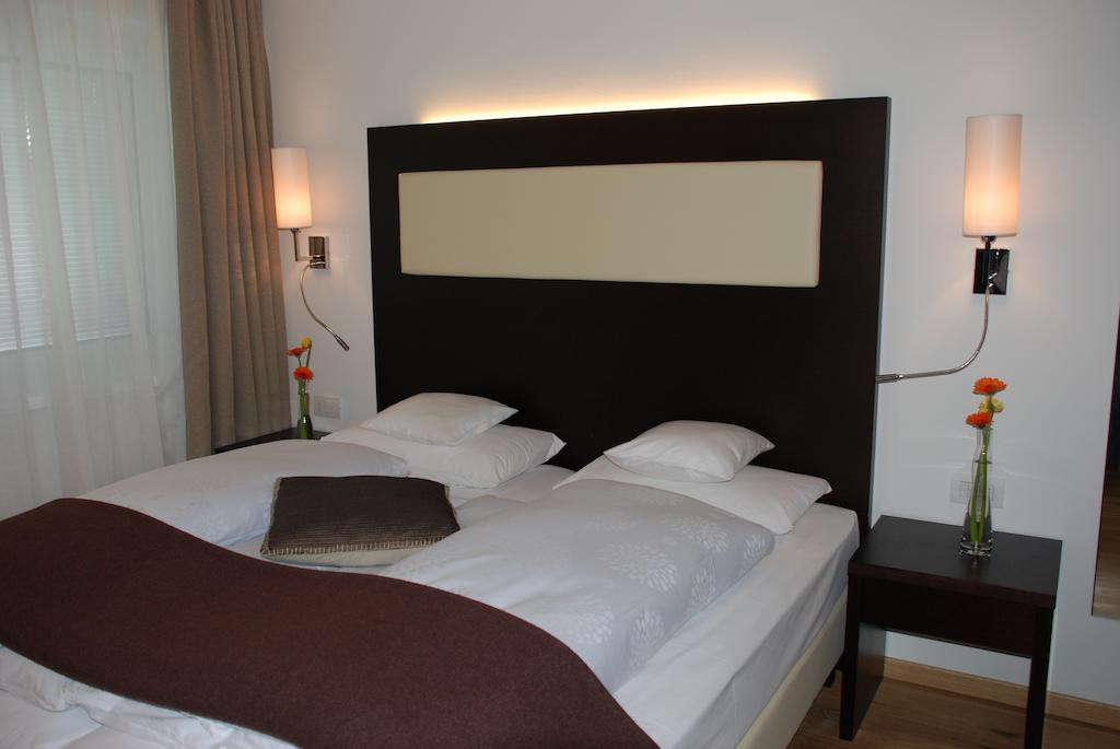 Aparthotel Pichler Colle Isarco Ruang foto