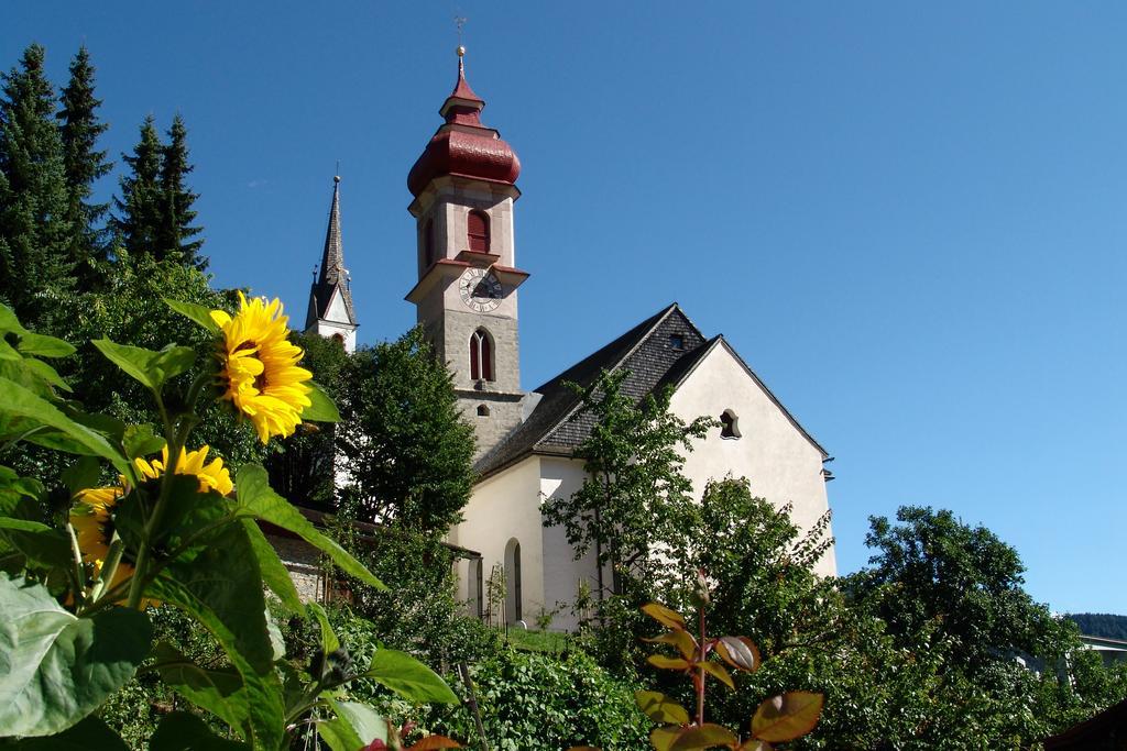 Aparthotel Pichler Colle Isarco Bagian luar foto